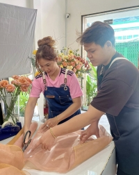 Lớp Học Cắm Kệ Hoa Cho Người Mới Bắt Đầu