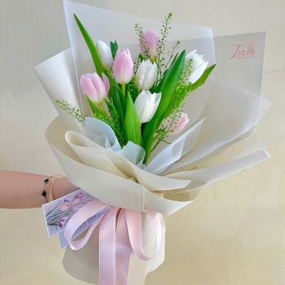 Bó hoa tulip xinh yêu tặng vợ 