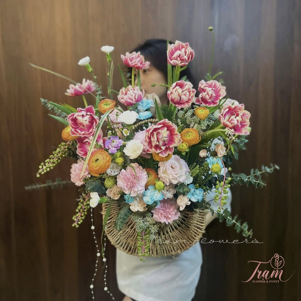 Giỏ Tulip Tối Giản – Nét Đẹp Thanh Lịch 