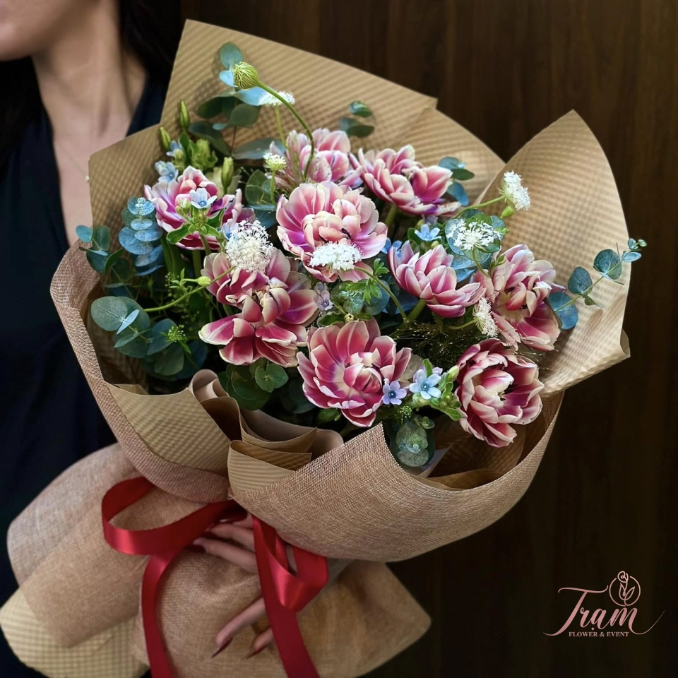 Bó hoa tulip đỏ cánh kép xinh đẹp