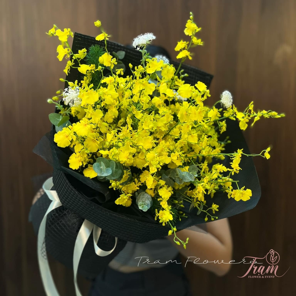 Bó hoa tone màu vàng mang đến sự may mắn phú quý