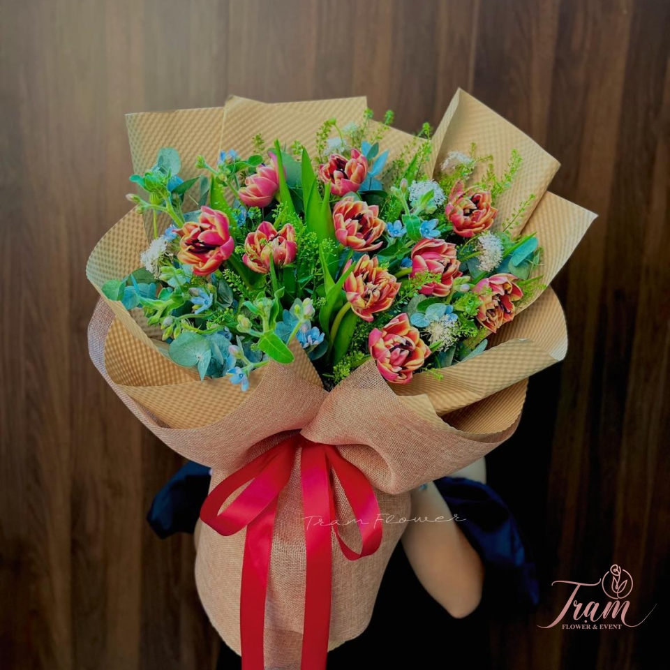 Bó hoa tulip xinh yêu tặng mẹ