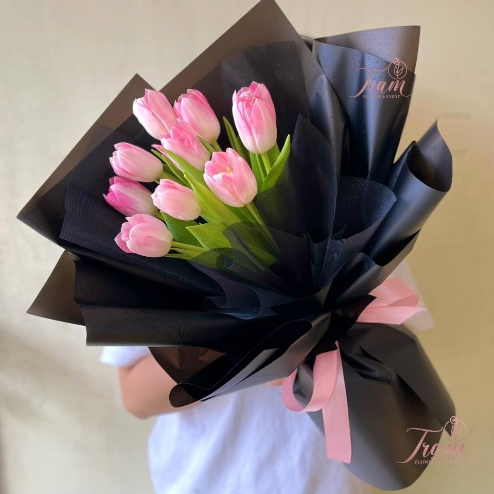 Bó hoa tulip hồng dâu siêu ngọt ngào 