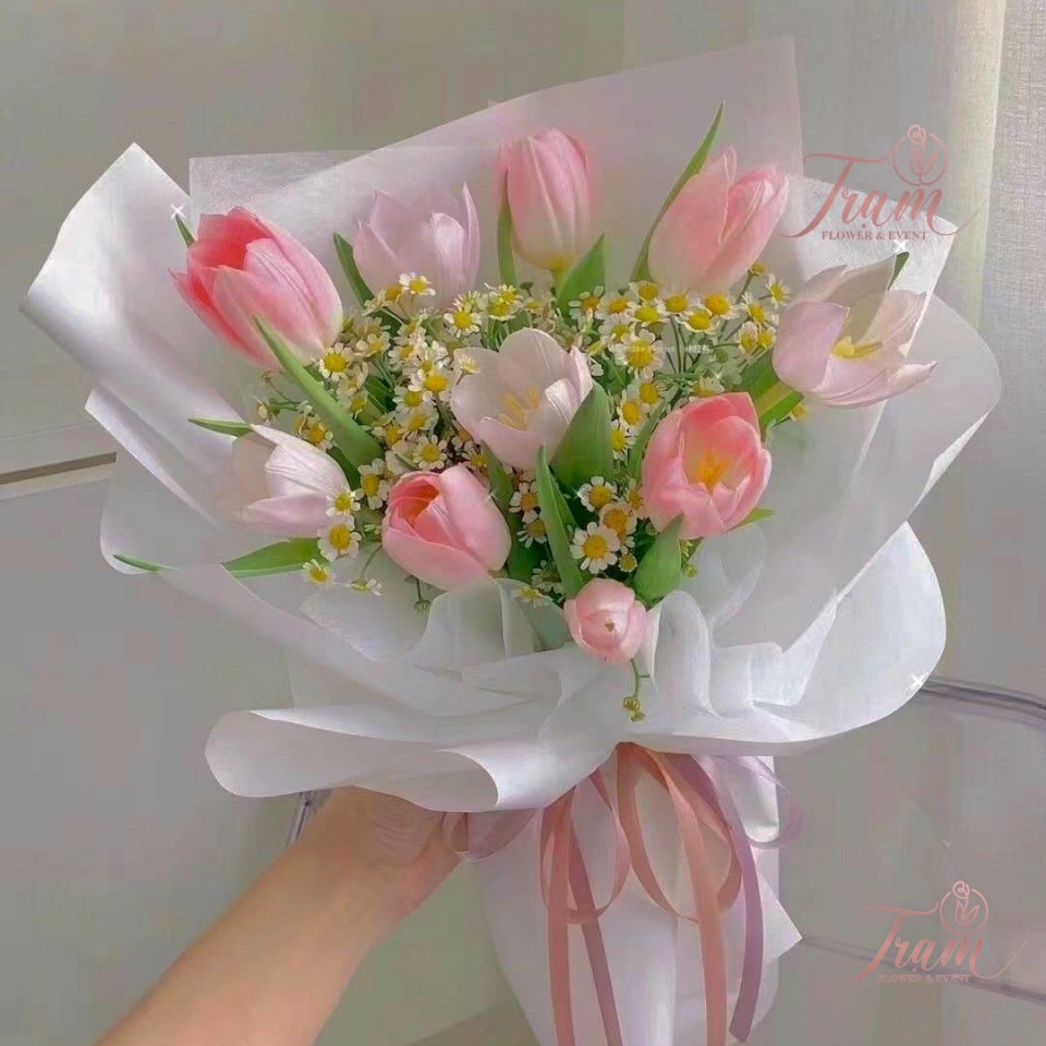 Bó hoa tulip hồng mềm mại ngọt ngào