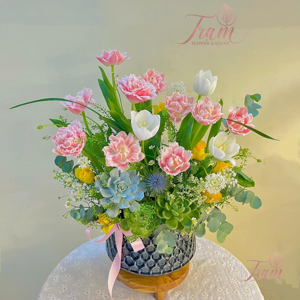 Chậu hoa tulip gốm sứ cao cấp sang trọng tặng đối tác 