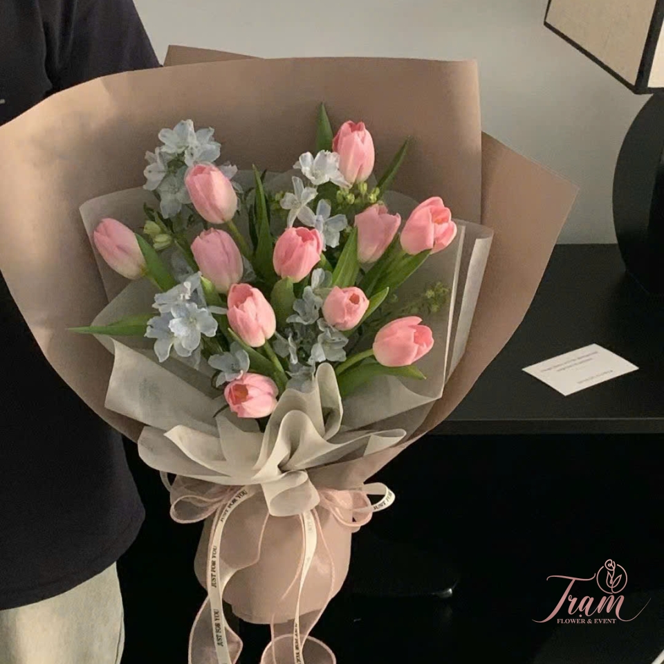 “Hồng Nồng Nhẹ – Bó Hoa Tulip Hồng Kiêu Sa”