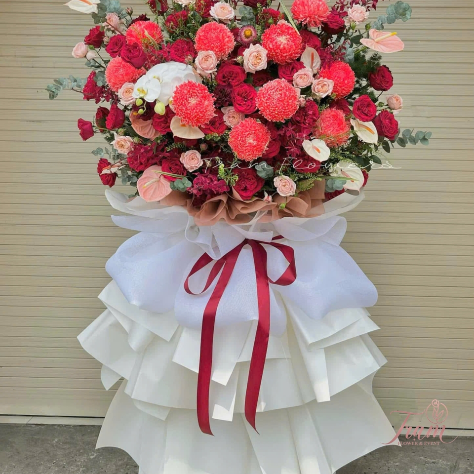 Đại Cát – Kệ Hoa Khai Trương Tone Đỏ Rực Rỡ & May Mắn