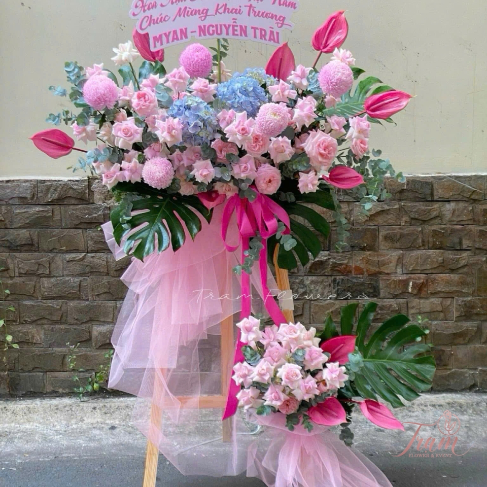 Hồng An – Kệ Hoa Khai Trương Tone Hồng Ngọt Ngào & May Mắn
