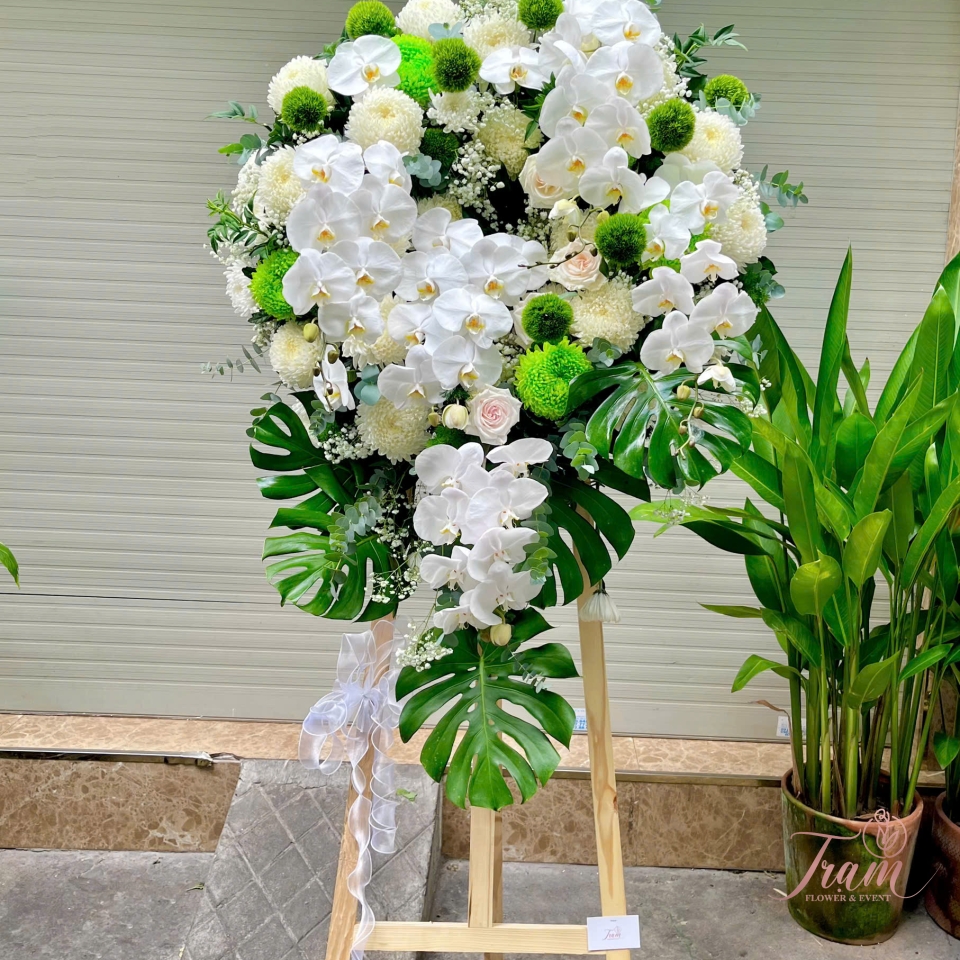 Kệ Hoa Tang Lễ Lan Hồ Điệp Trắng – Thành Kính Chia Buồn