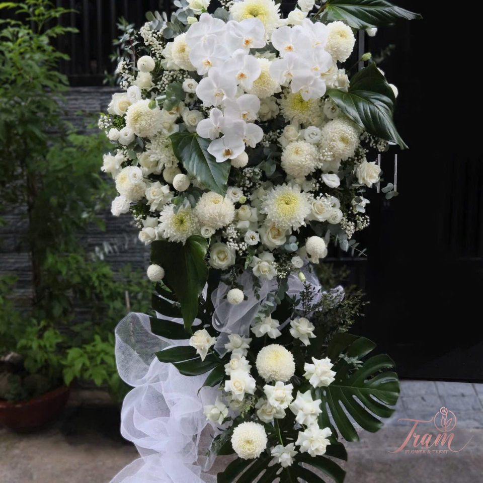 Kệ Hoa Tang Lễ Lan Hồ Điệp & Cúc Trắng – Kính Viếng