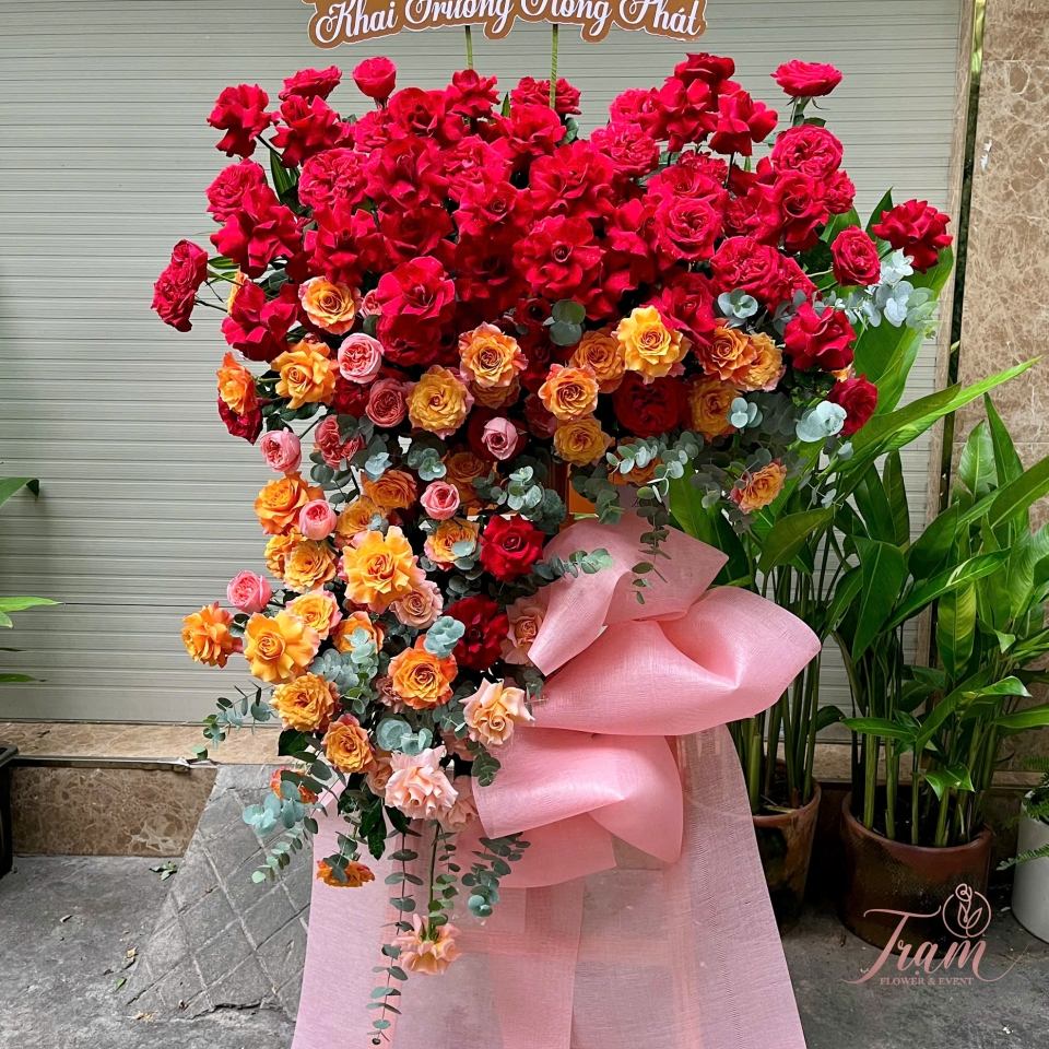 Bừng Sáng Thành Công – Kệ Hoa Chúc Mừng Tone Đỏ Mix Cam 1 Tầng"