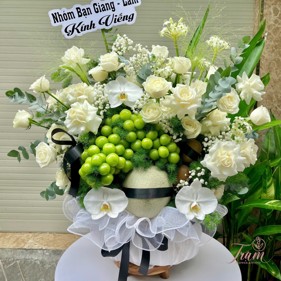 Giỏ trái cây chia buồn trang nhã