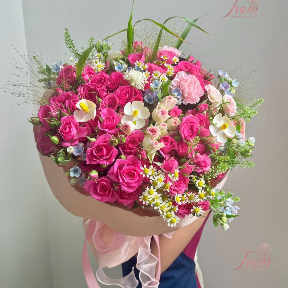 Bó Hoa Hồng Hồng Đậm Tròn – Rực Rỡ & Ngọt Ngào