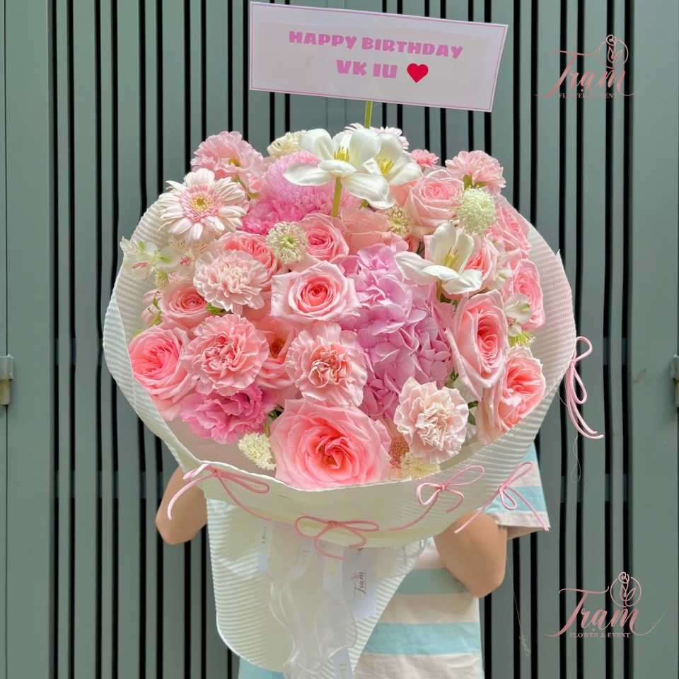 Bó Hoa Tròn Tone Hồng Ngọt Ngào – Món Quà Yêu Thương