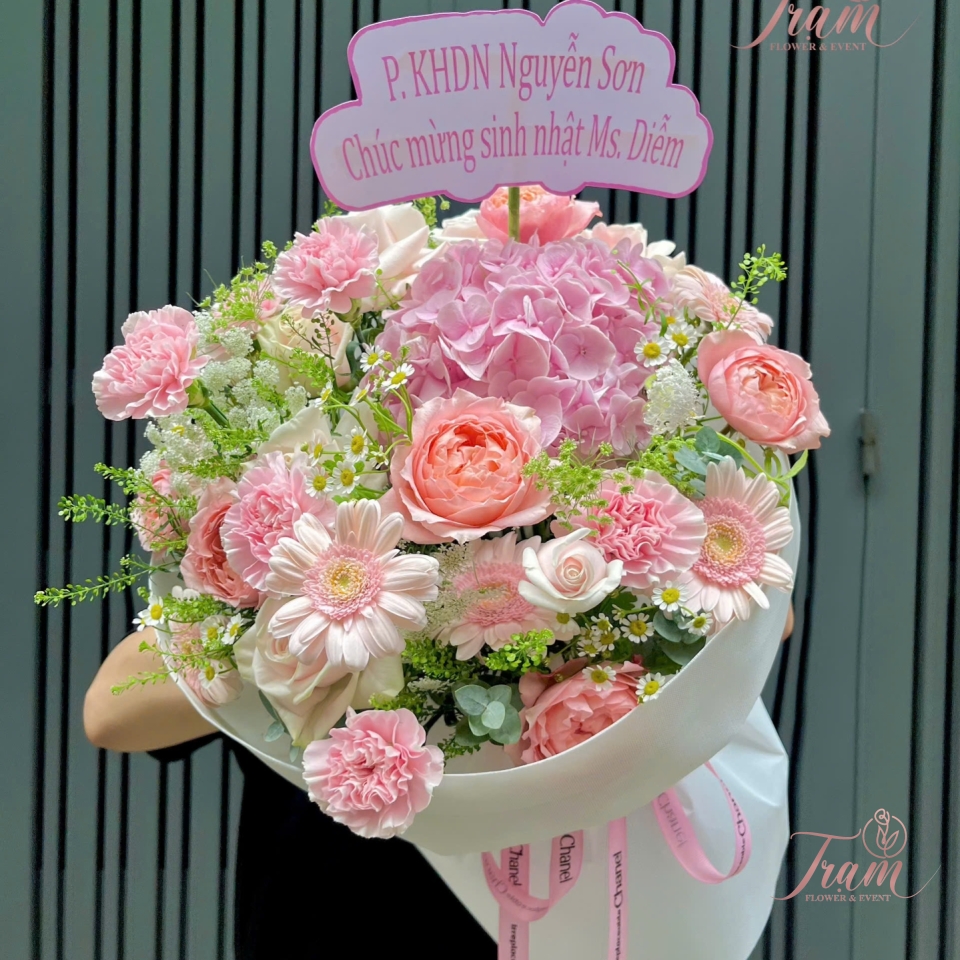 Bó Hoa Tròn Tone Hồng Pastel – Dịu Dàng & Trang Nhã