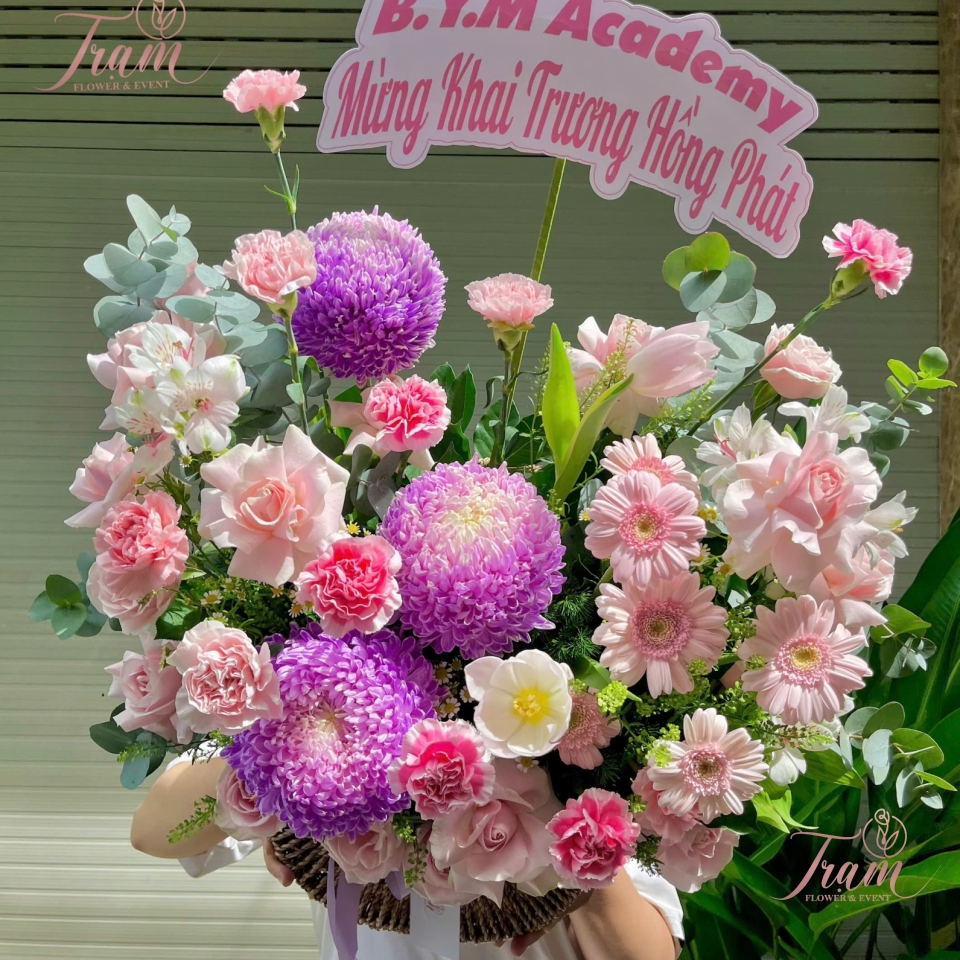 Giỏ Hoa Hồng Mix Tím – Ngọt Ngào & Quyến Rũ