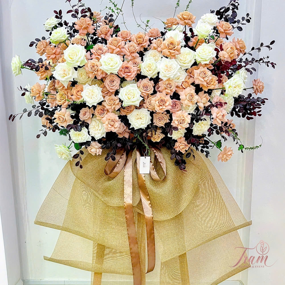 KỆ HOA TONE KEM NÂU THANH LỊCH – VẺ ĐẸP TINH TẾ & ĐẲNG CẤP