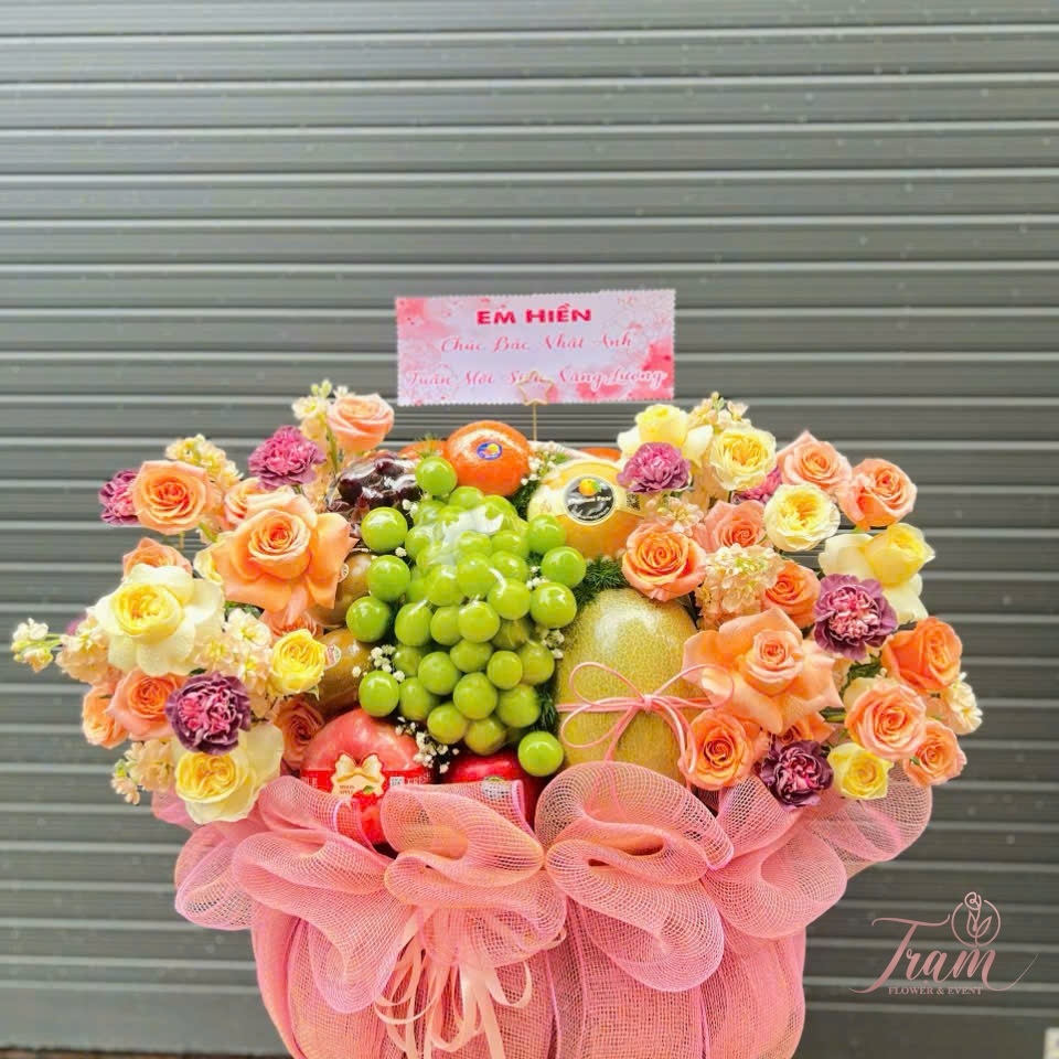 Giỏ Hoa Trái Cây Tone Hồng – Dịu Dàng & Ngọt Ngào